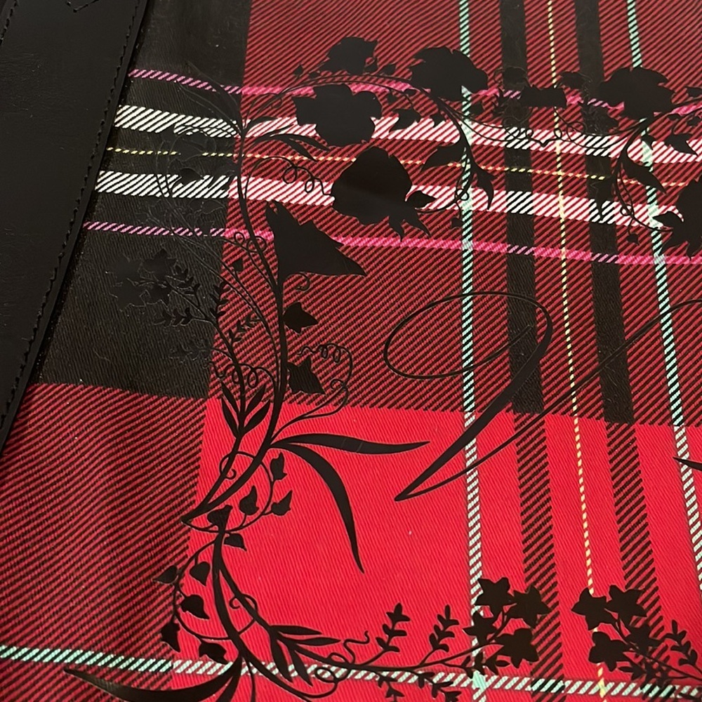 Victoria Secret plaid and botanical hand bag - Picture 3 of 13